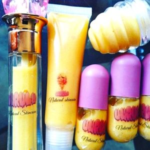 AR lip gloss (Banana lip gloss)